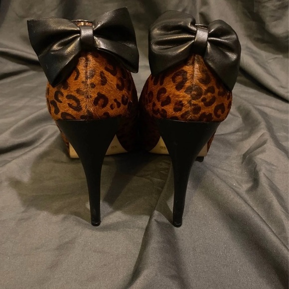***SOLD***Leopard EUC Print Bow Platform Stilleto Shoes Size 10 - Picture 1 of 7